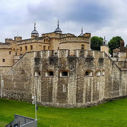 Tower of London and Crown Jewels Tickets – Top-Rated Attractions OHHE.com Special Offers, Deals & Discounts