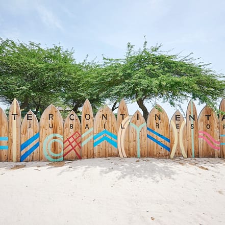 Flamingo Beach at InterContinental Al Jubail Resort – Nightlife OHHE.com Special Offers, Deals & Discounts