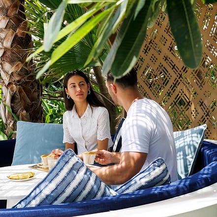 Inside Burj Al Arab Tour including Gold Cappuccino at UMA – Experiences OHHE.com Special Offers, Deals & Discounts
