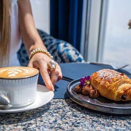 Breakfast Experience at At.mosphere Burj Khalifa – Burj Khalifa OHHE.com Special Offers, Deals & Discounts