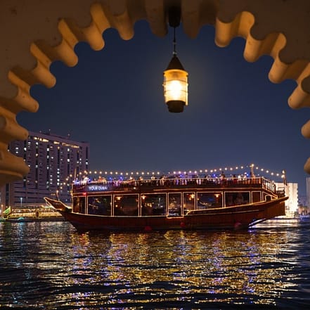 Dubai Creek Luxury Dinner Dhow Cruise – Brunches OHHE.com Special Offers, Deals & Discounts