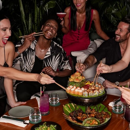 Aura Skypool dinner and drinks – Brunches OHHE.com Special Offers, Deals & Discounts