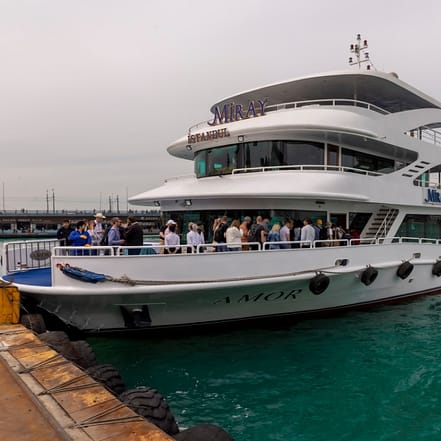 Bosphorus Cruise with Open Buffet Lunch – Boat Tours and Cruises OHHE.com Special Offers, Deals & Discounts