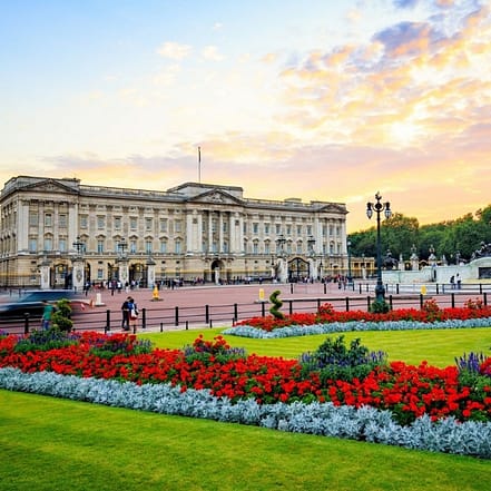 Buckingham Palace State Rooms – Indoor Attractions OHHE.com Special Offers, Deals & Discounts