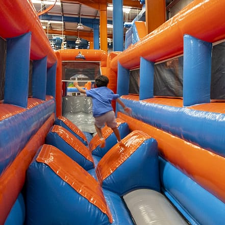 Air Maniax Marina Mall – Inflatable and Adventure Park – Experiences OHHE.com Special Offers, Deals & Discounts